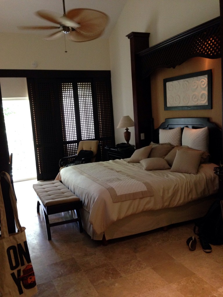 royal hideaway playacar room