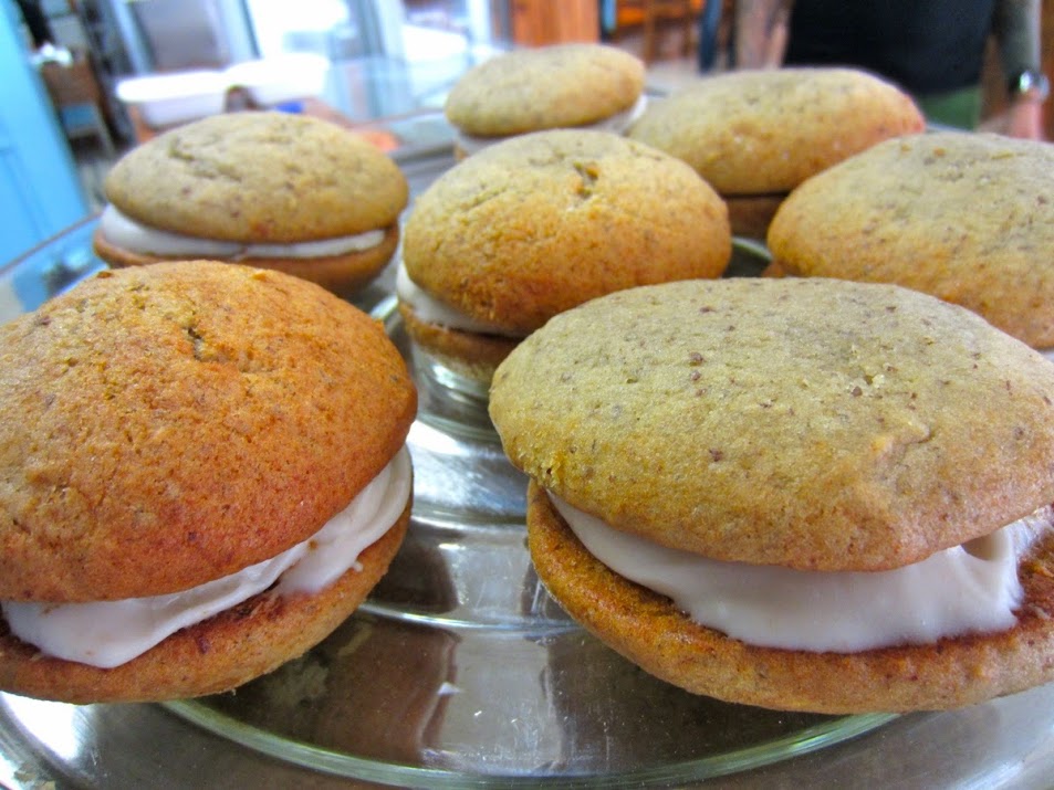 vegan banana whoopie pies